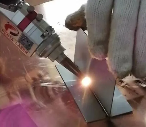 High Efficiency High Quality Laser Welding Machine 2000W Laser Welders