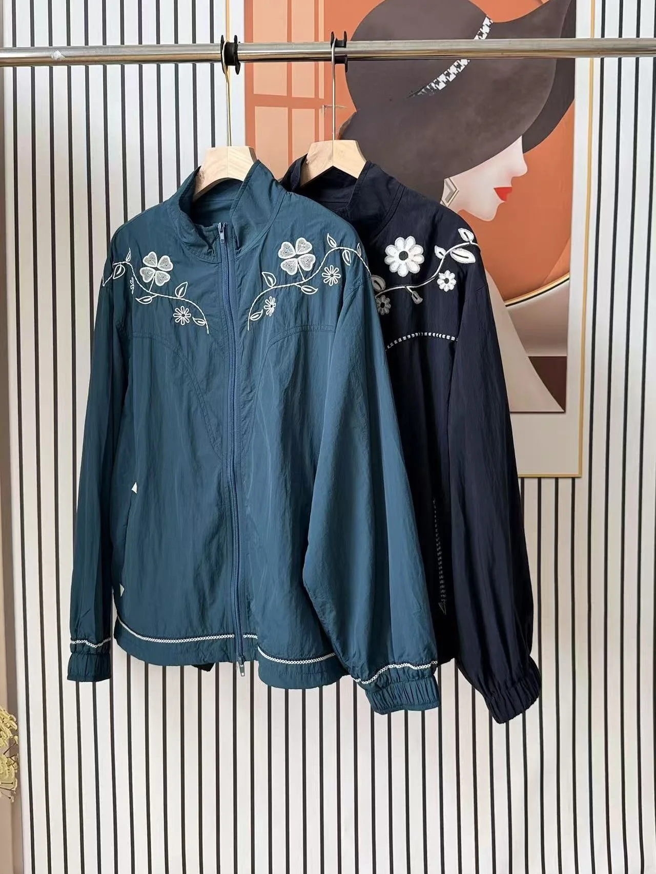 Korean Style Handmade Floral Embroidery Retro Unisex Long Sleeve Zipper Ladies Sportswear Jacket Autumn Winter Fashion Outerwear