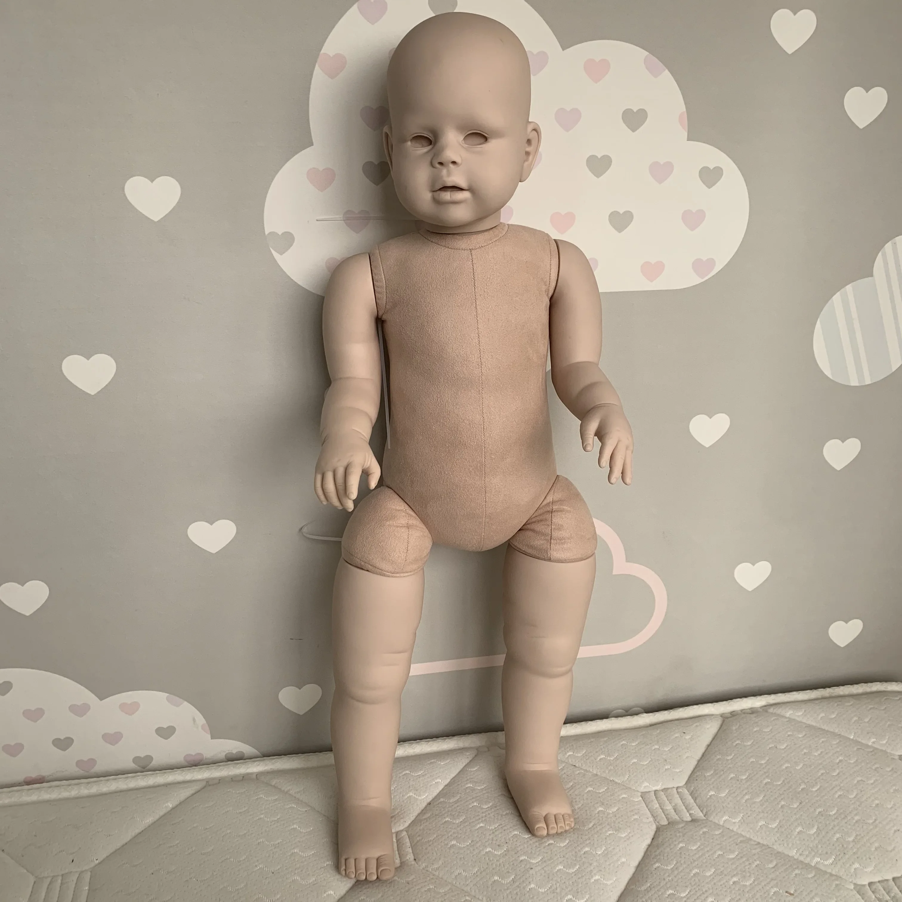 Kit bambola rinata da 28 pollici Peggy Enorme bambino con gamba dritta Kit smontato colore fresco per bambola in piedi