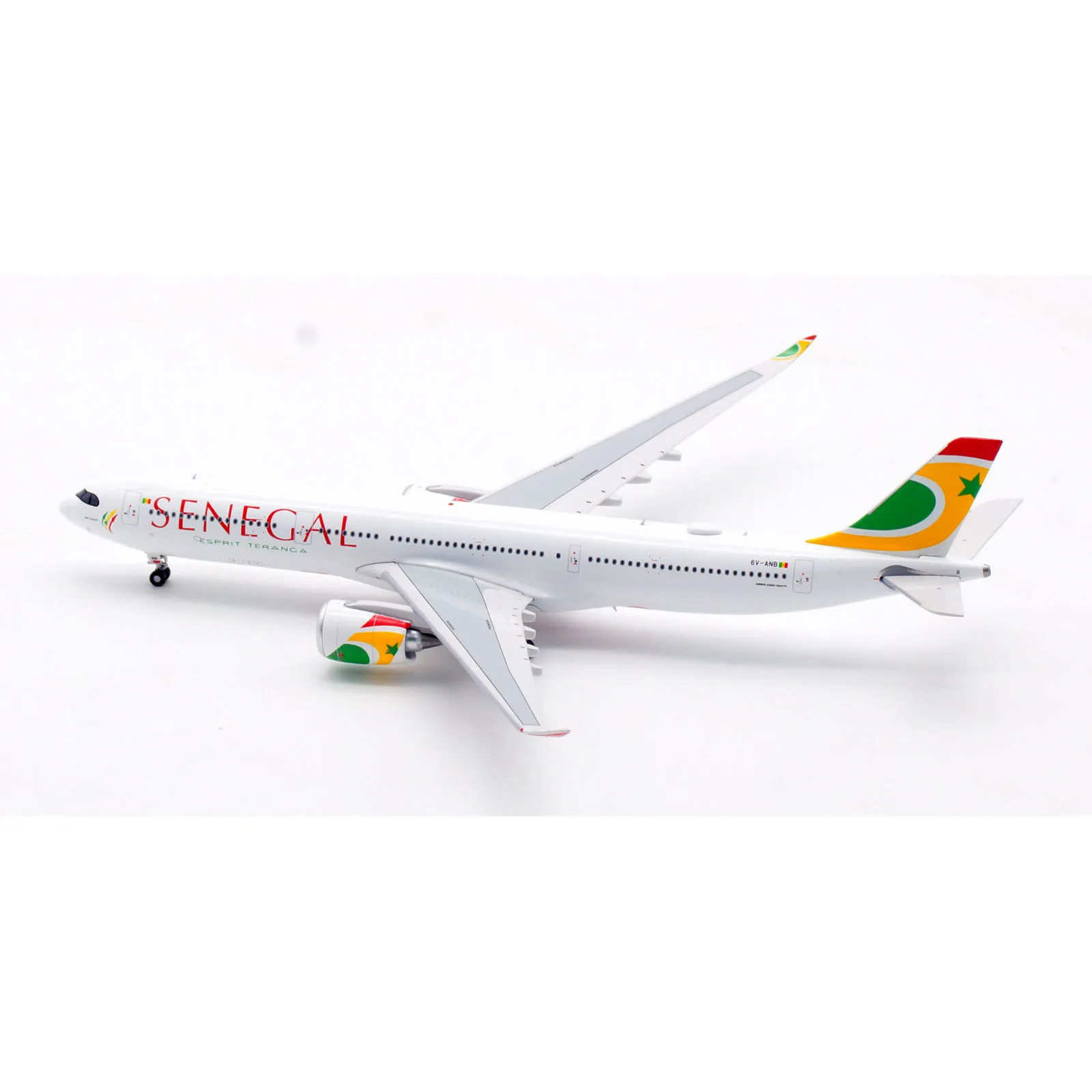 AV4228 Alloy Collectible Plane Gift Aviation 1:400 Air Senegal Airbus A330-900 Diecast Aircraft Jet Model 6V-ANB With Tractor