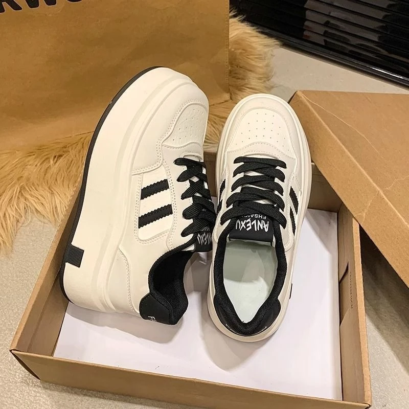

2025 Trendy White Flatform Sneakers for Women Chunky Sole Casual Shoes Versatile Streetwear​