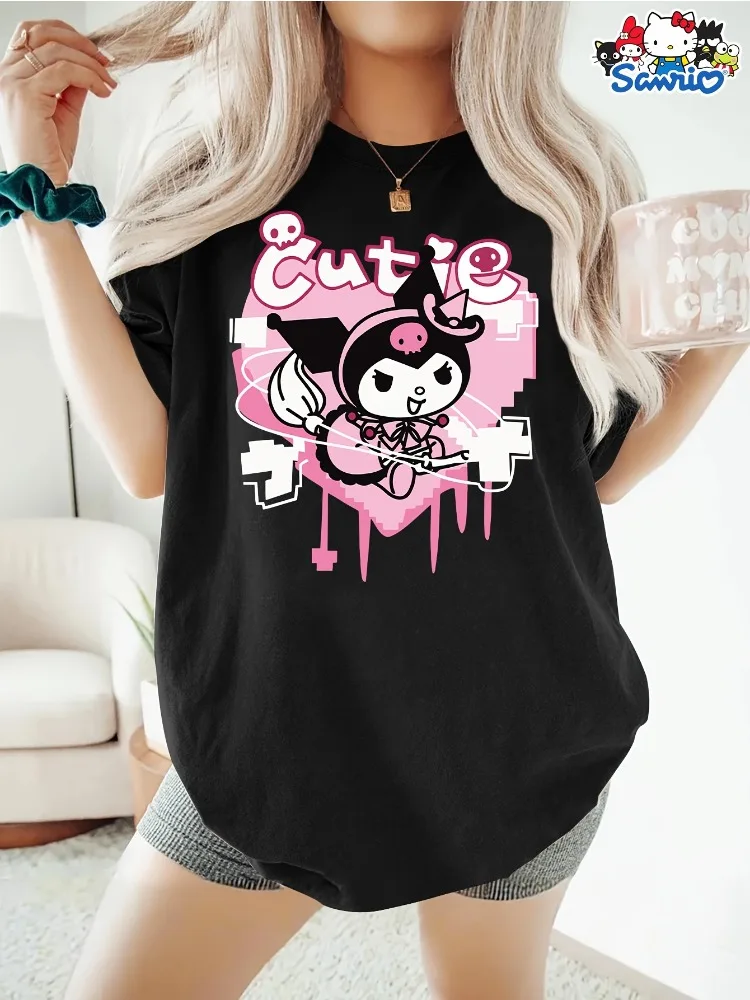 

Sanrio официальная футболка с узором Куроми, женская милая винтажная рубашка с короткими рукавами и лицом Куроми, повседневная одежда, удобная с коротким рукавом