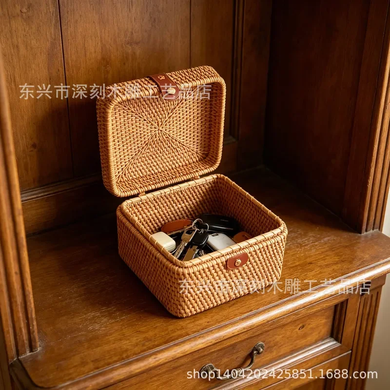 Handmade Rattan Storage Box with Lid Portable Desktop Organizer for Tea Set Outdoor Home Decor Woven Basket Container Natural