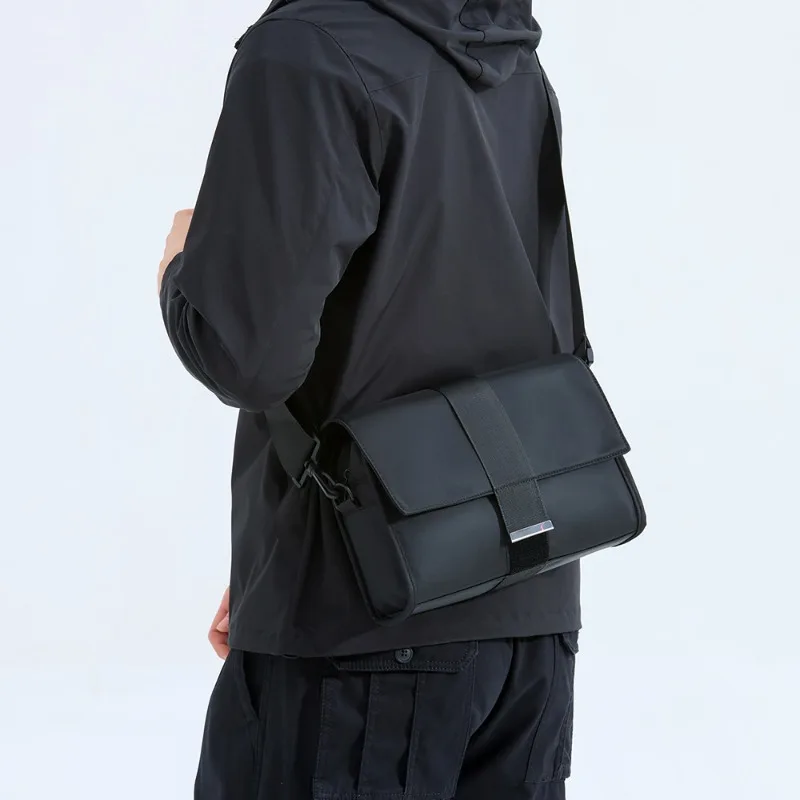 Casual Men's Crossbody Bag Fashion Shoulder Messenger Bag Men Flap Square Crossbody Bags Outdoor Waterproof Cycling Shoulder Bag