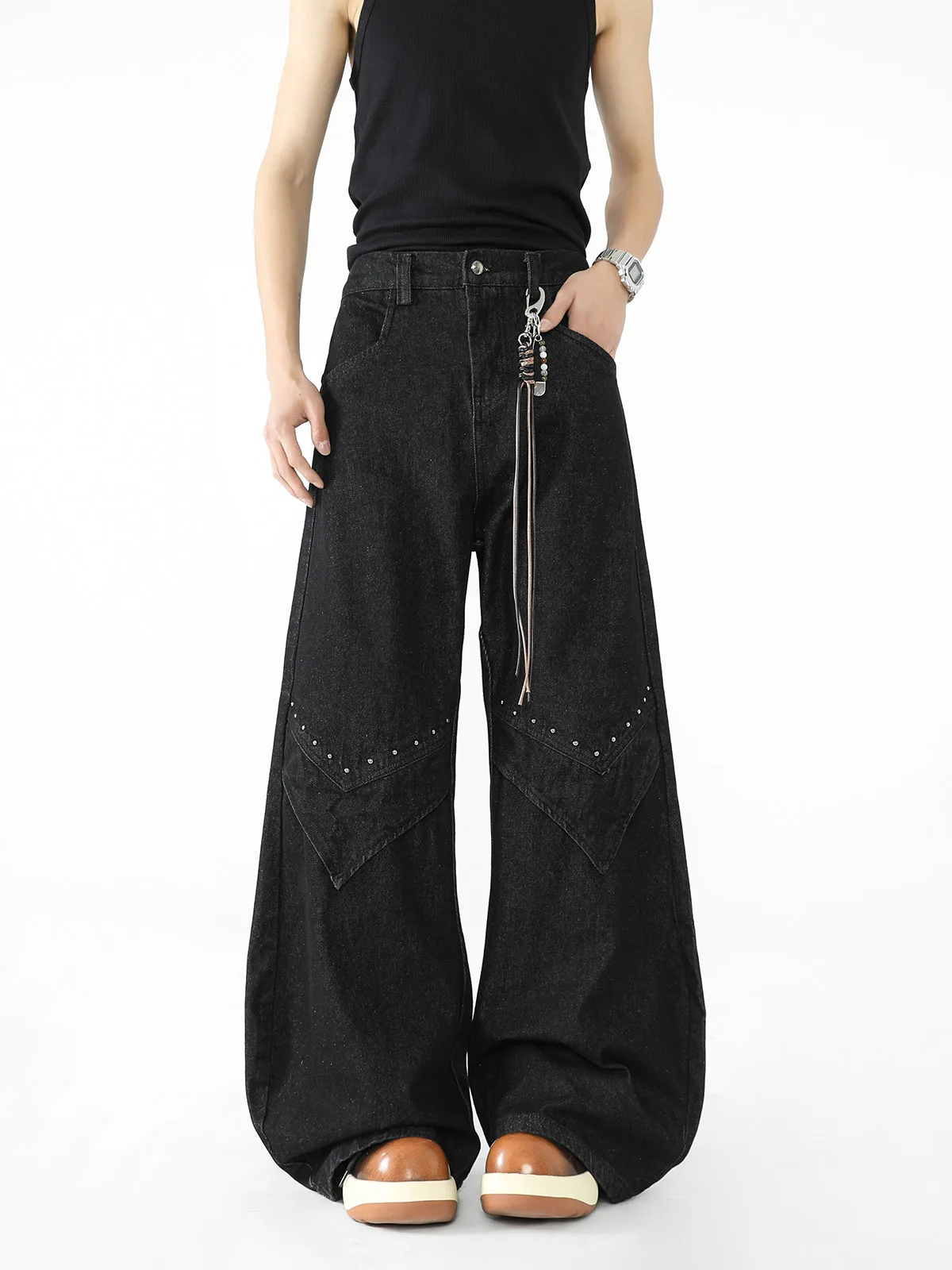 Calça Jeans Unissex de Cintura Alta com Rebites e Barra Larga Estilo Streetwear - Design Casual e Moderno para Primavera/Outono