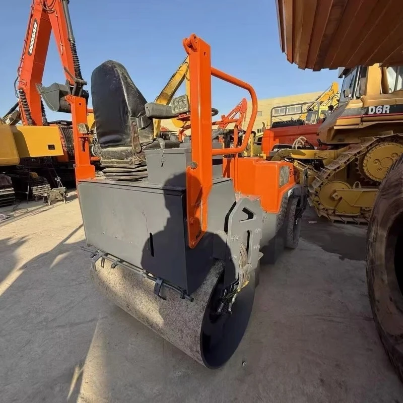 รถบดถนนมือสองคุณภาพสูง รุ่น HD50 แท้ ขายดี รถบดถนนขนาดเล็ก 5 ตัน ยี่ห้อ Hamm แบบลูกกลิ้งคู่