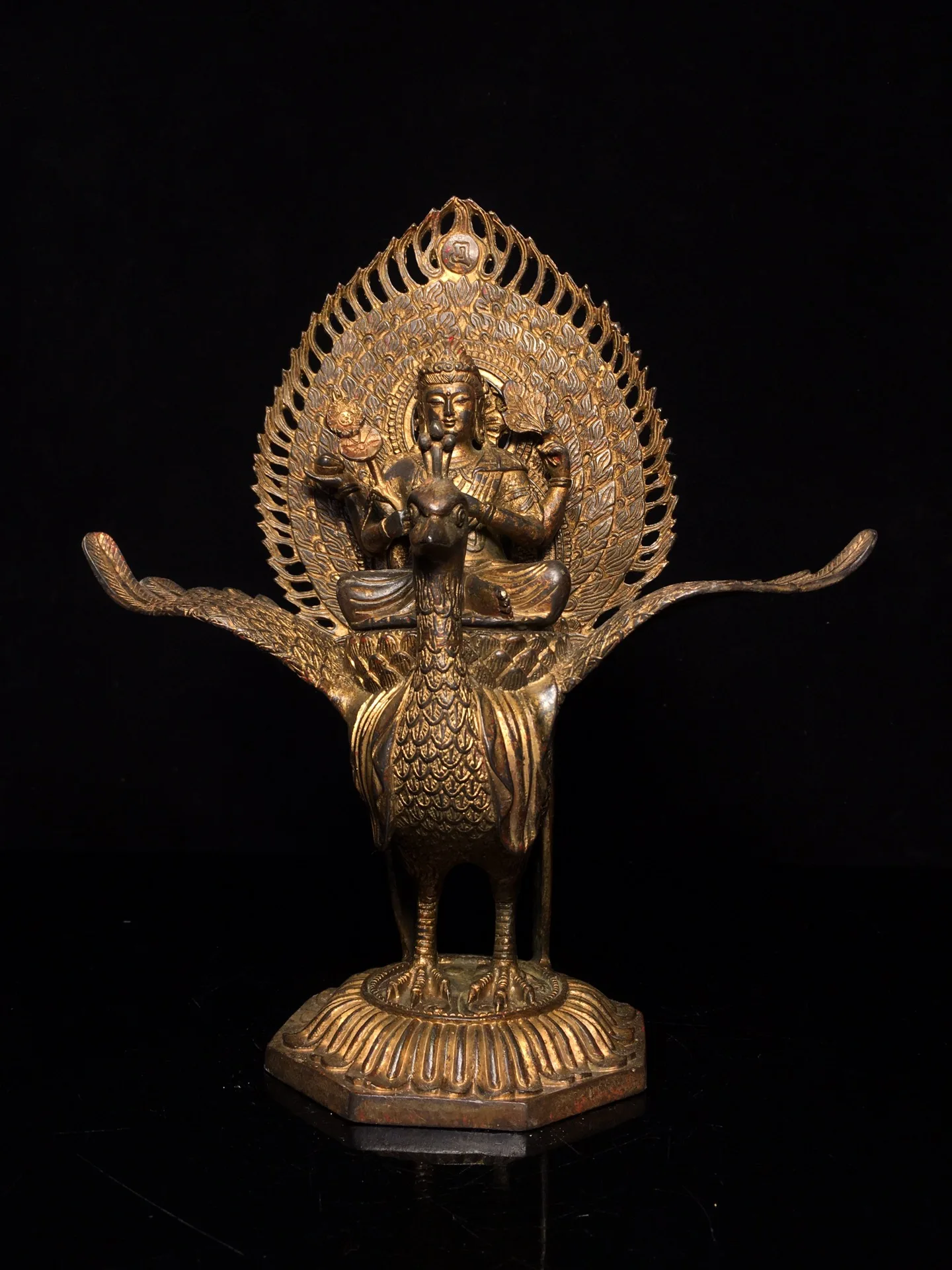 

11"Old China Collections Old Bronze Cinnabar Mud gold Peacock Mingwang Buddha Mahamayuri Buddha Worship Hall Town house