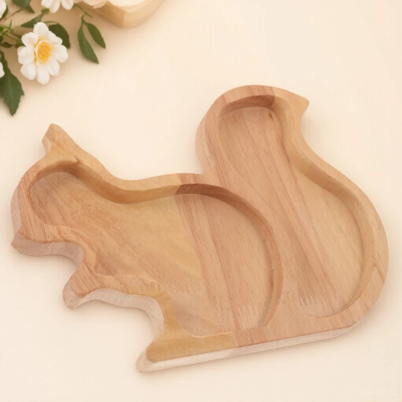 

Wood Nut Tray Squirrel Shape Serving Plate Large Capacity Snack Food Storage Dish for Fruit Dessert Fruit Tray