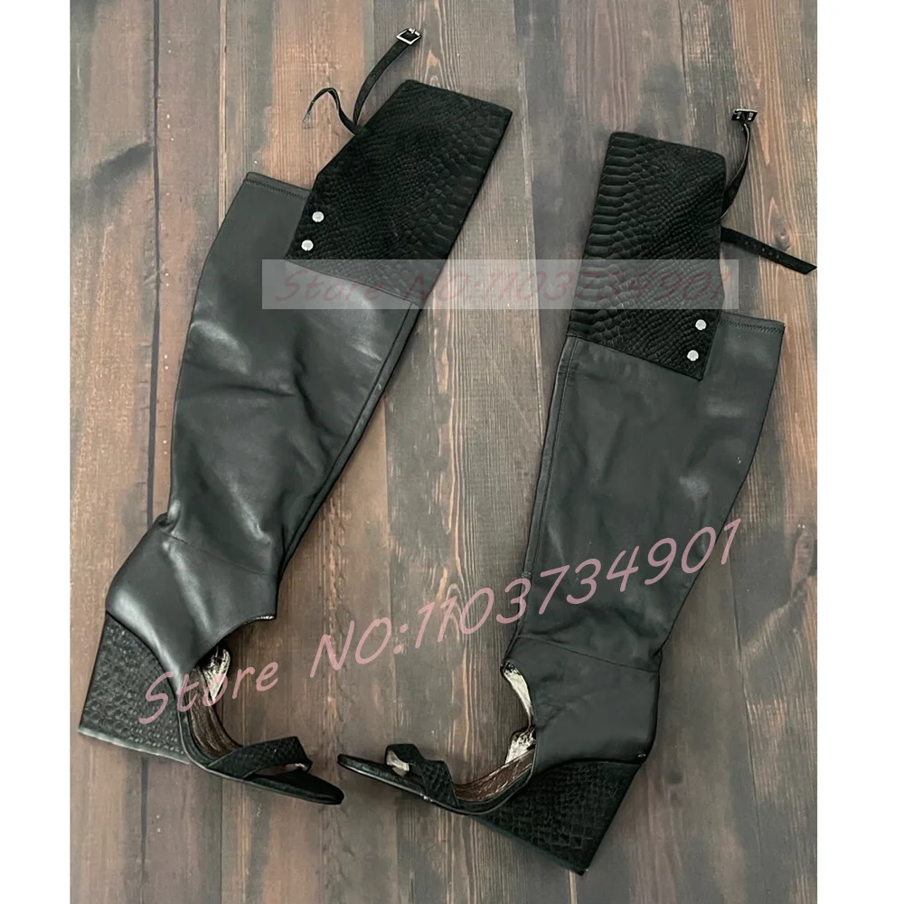 

Полые сапоги выше колена, женские ботинки с открытым круглым носком и пряжкой на ремешке, черные туфли на танкетке со змеиным узором, женские вечерние пикантные сапоги на высоком каблуке