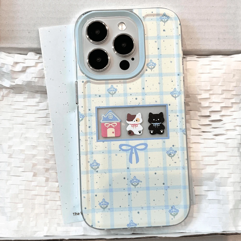 Blue and White Plaid Cat Phone Case For Samsung Galaxy S25 S24 S23 S22 S21 S20 FE Note20 Note10 Plus