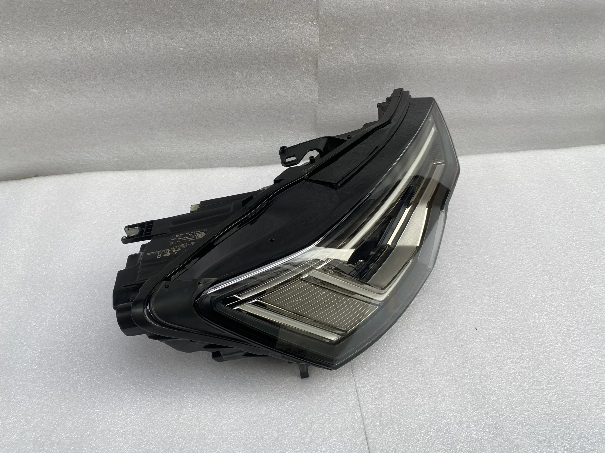 for Audi A6 C8 LED Headlight Assembly High-Quality Original Use Suitable for Hot Selling Vehicle Lighting Upgrade