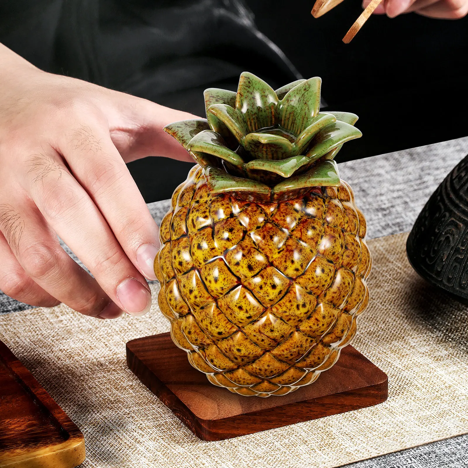Ceramic Pineapple Tea Storage Jar with Airtight Lid for Loose Leaf Green, Black, Oolong & Herbal Tea