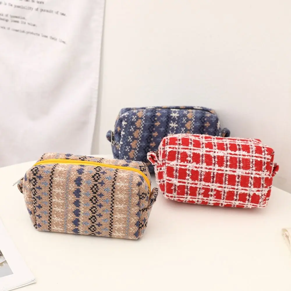 Knitted Fabric Christmas Cosmetics Storage Bag Dirt-proof Girl Heart Christmas Pencil Case Large Capacity Kawaii