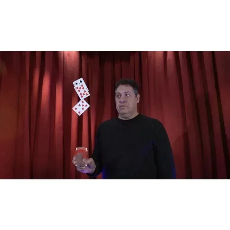 يقدم Quique Marduk غير مرئية مطلق النار المرحلة الخدع السحرية أوهام الحيل Mentalism الدعائم السحرية ماجيكا المهنية