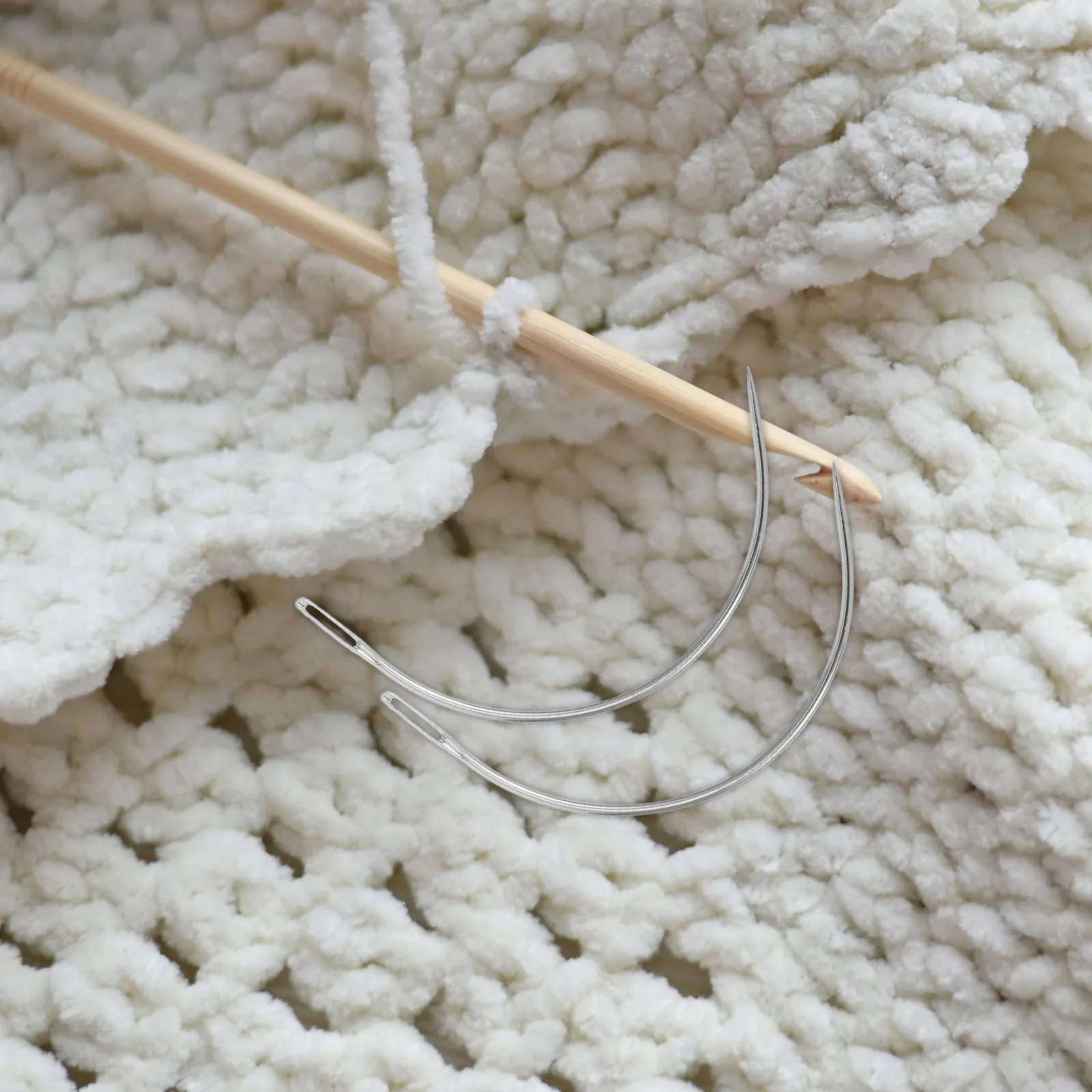 

100Pcs Curved C Type Sewing Needles Heavy Duty Large Needles for Upholstery Hand Sewing Hair Extension Braiding