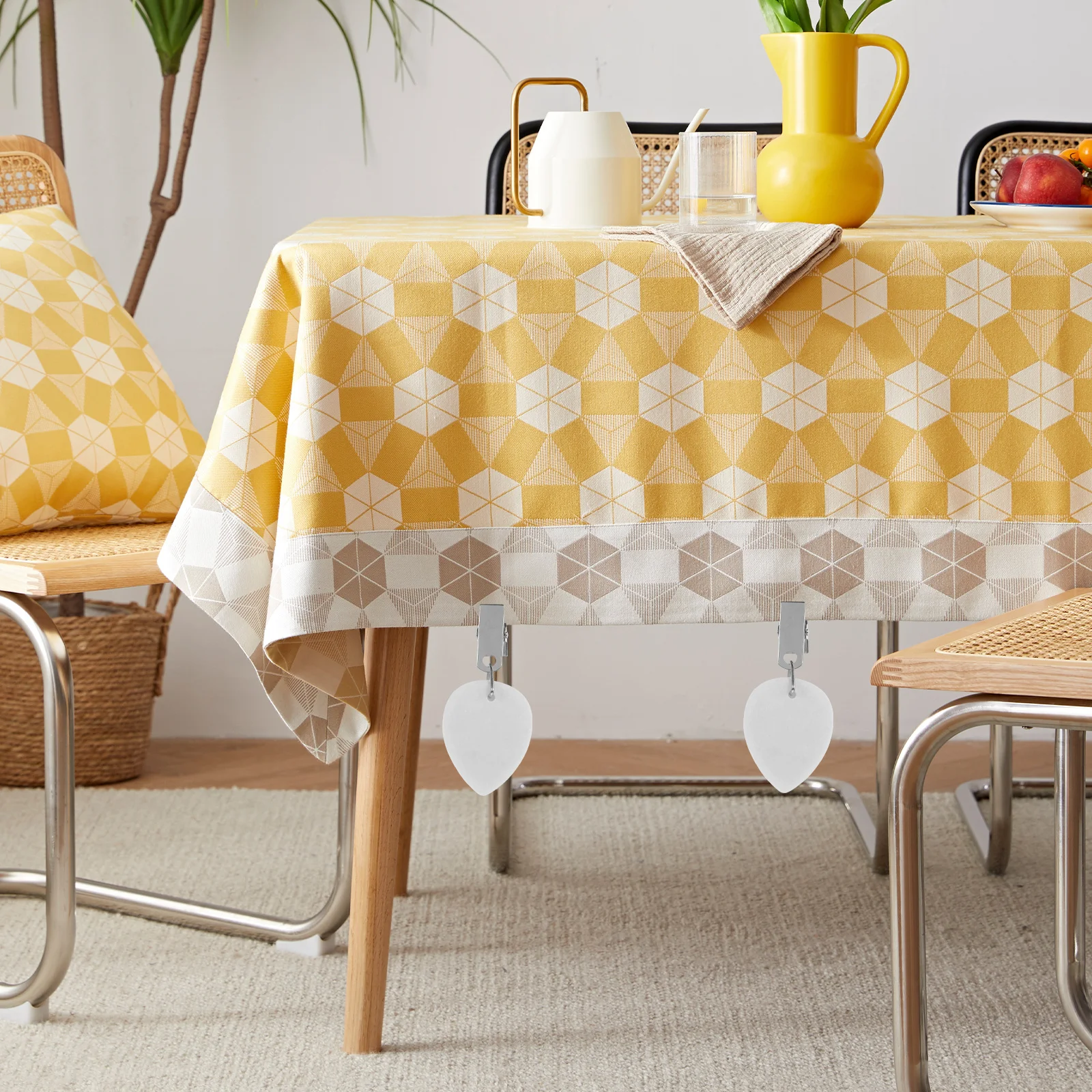 

4pcs Tablecloth Clips with Weights Elegant Marble Pendant Design Decorative Anti Skid Table Cover Clips Outdoor Table Accessory