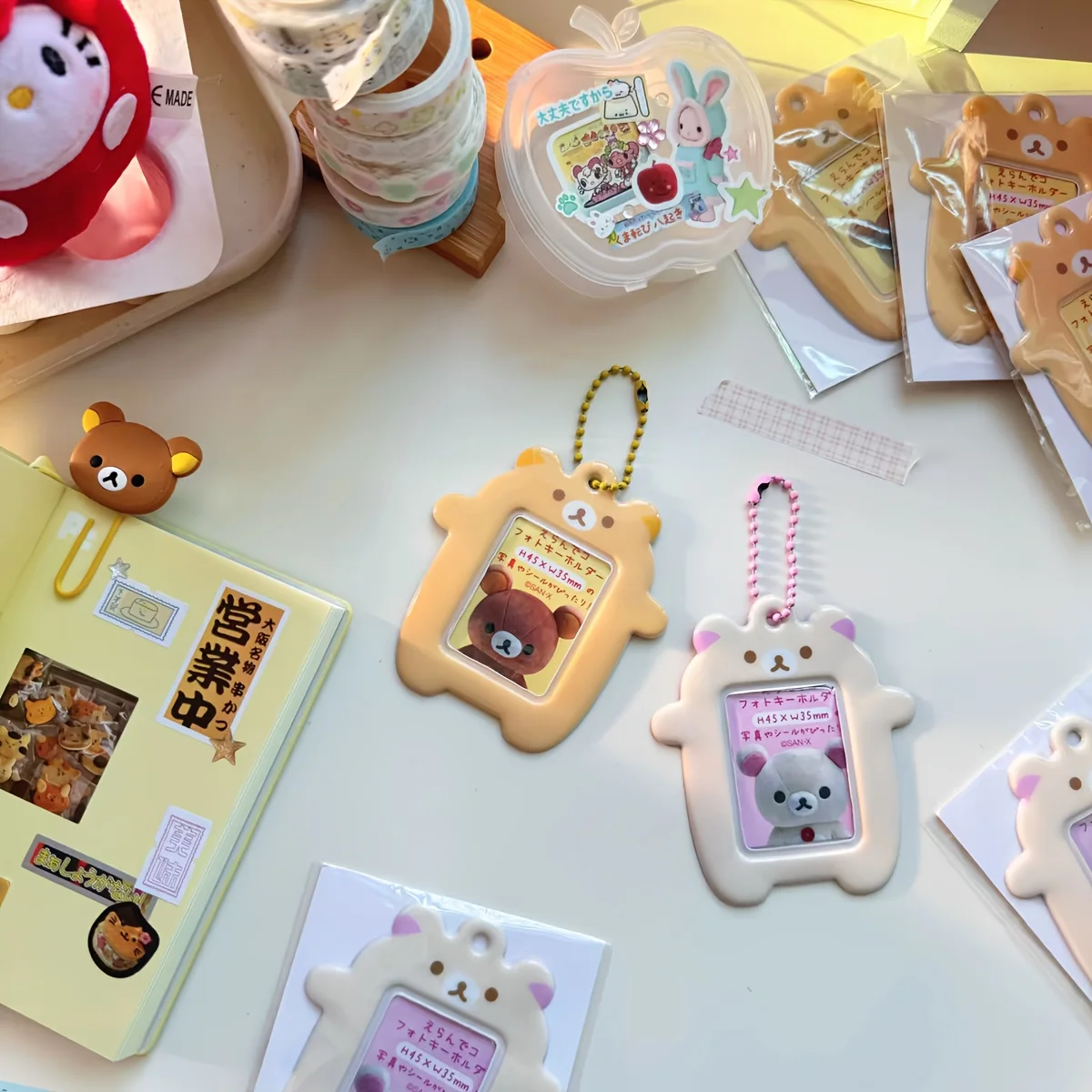 Teddy Bear Photo Frame 2-Inch Protective ID Case with Chain, Wipe-Clean Surface for K-POP Display, DIY Scrapbooking Gift