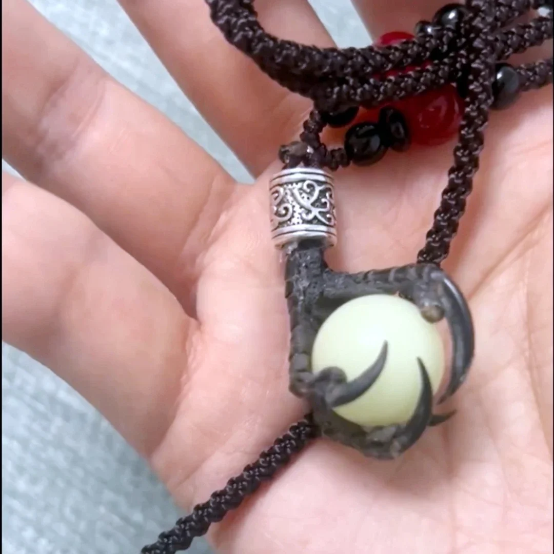 2217 اليدوية الطيور براثن ليلة اللؤلؤ قلادة خمر القوطية نمط قلادة الإبداعية هدية عينة عمل فني ديكور الهالوين