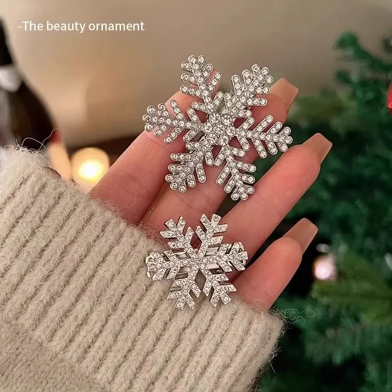 2024 novelty Snowflake hairpin, rhinestone new high-end side autumn and winter bangs girl Christmas hair accessories clips