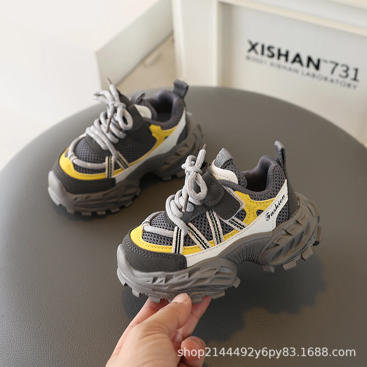 Children's Sneakers Chunky 2026 New Girls Basketball Shoes Fashion Versatile Kids Causal Boys Sports Shoes for School Breathable