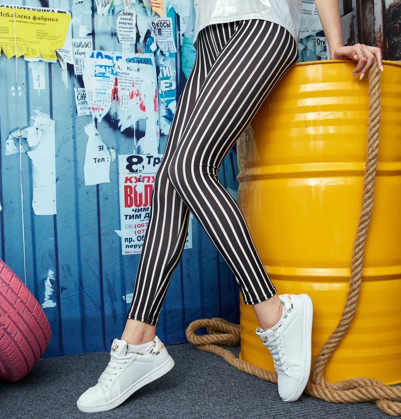 Fashion Sexy Black Vertical Stripe Women's Leggings Slim Elastic Pencil Pants Thin Polyester Look Lolita Hottie Tight