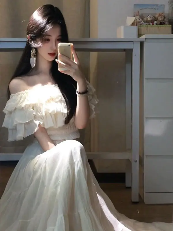 

Шикарный летний комплект одежды в стиле Pure Style: топ на одно плечо и полуюбка, комплект из двух предметов, полный набор OOTD, элегантный, из смесового хлопка, универсальный крой.