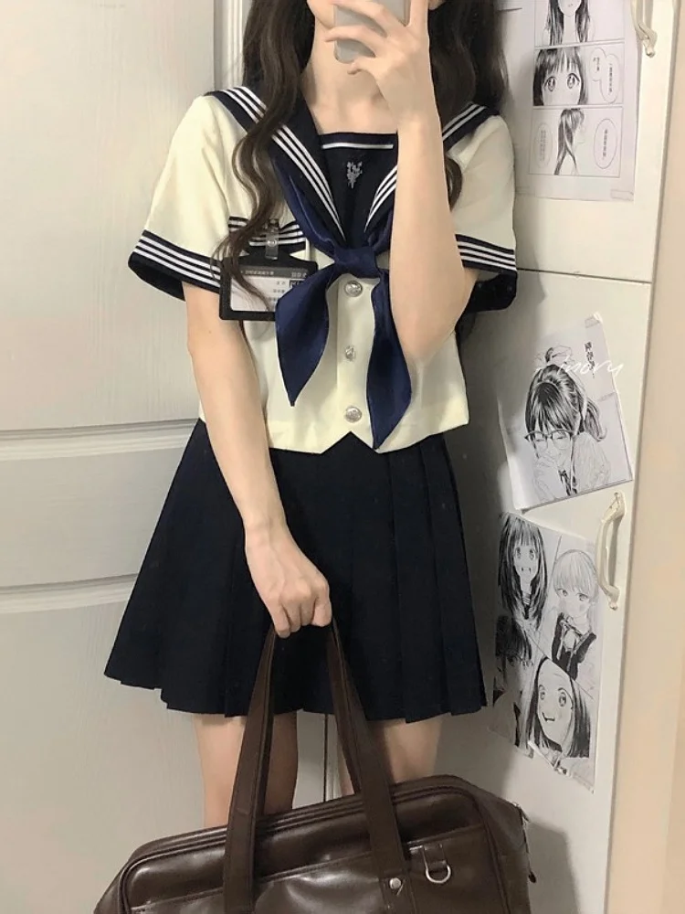 Themed College Styl…