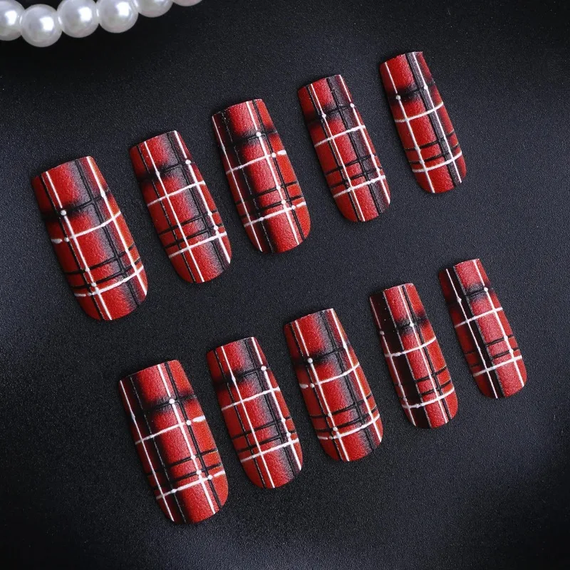 24PCS Red Black Plaid Checkerboard Square Fake Nails Sweet Spicy Design Ins Style Press on Nails Autumn Winter Atmosphere Nails
