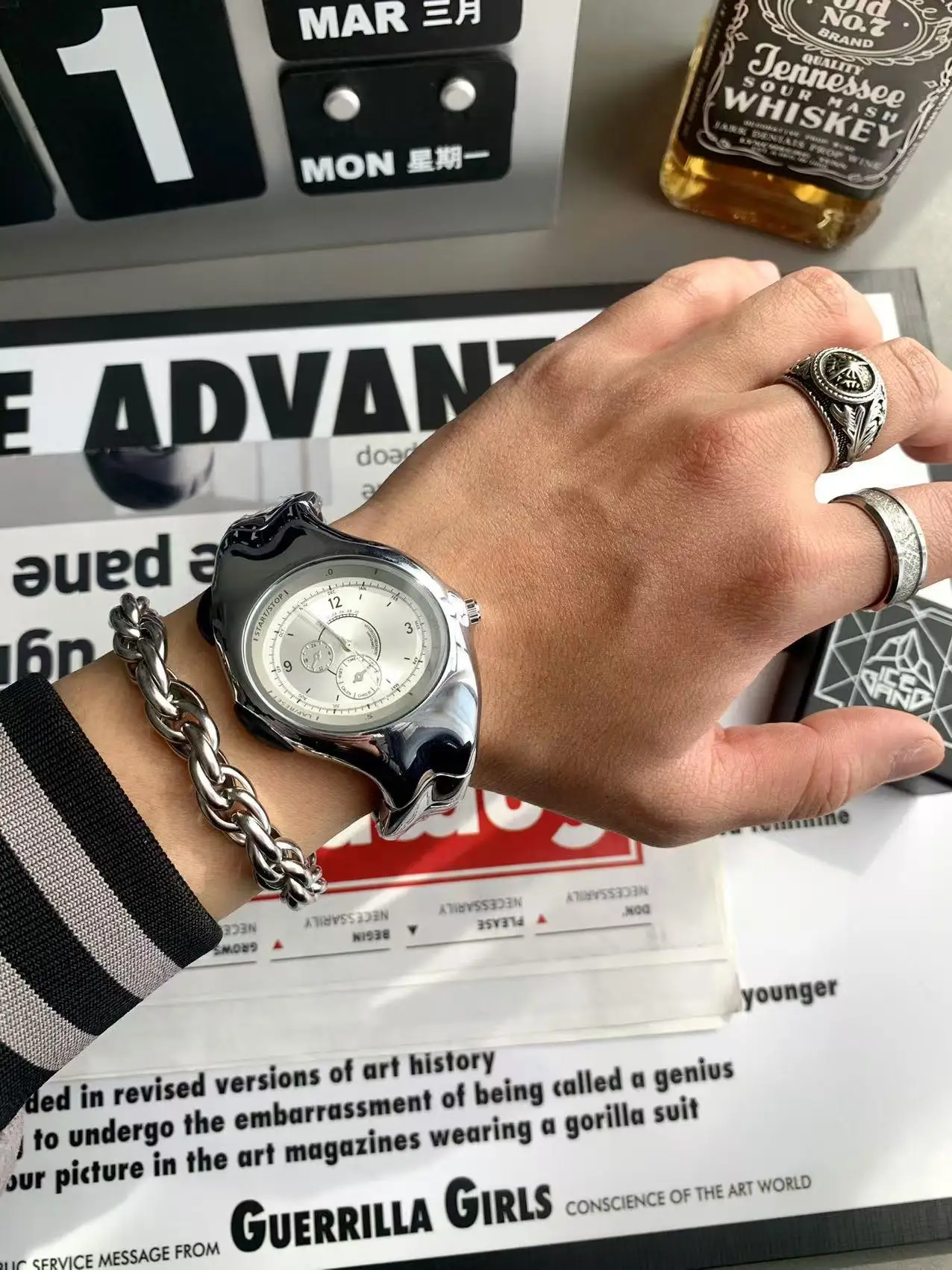 ساعة كائن فضائي للرجال والنساء، موضة إبداعية، تذوب عتيق، تصميم متخصص، إحساس عالي للألفية #5