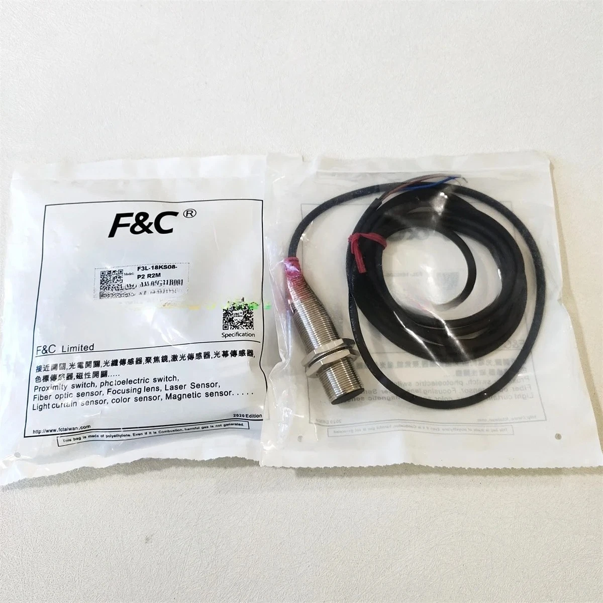 

New Original F&C Proximity Switch Sensors F3L-18KS08-N/N2/P/P2 R2M