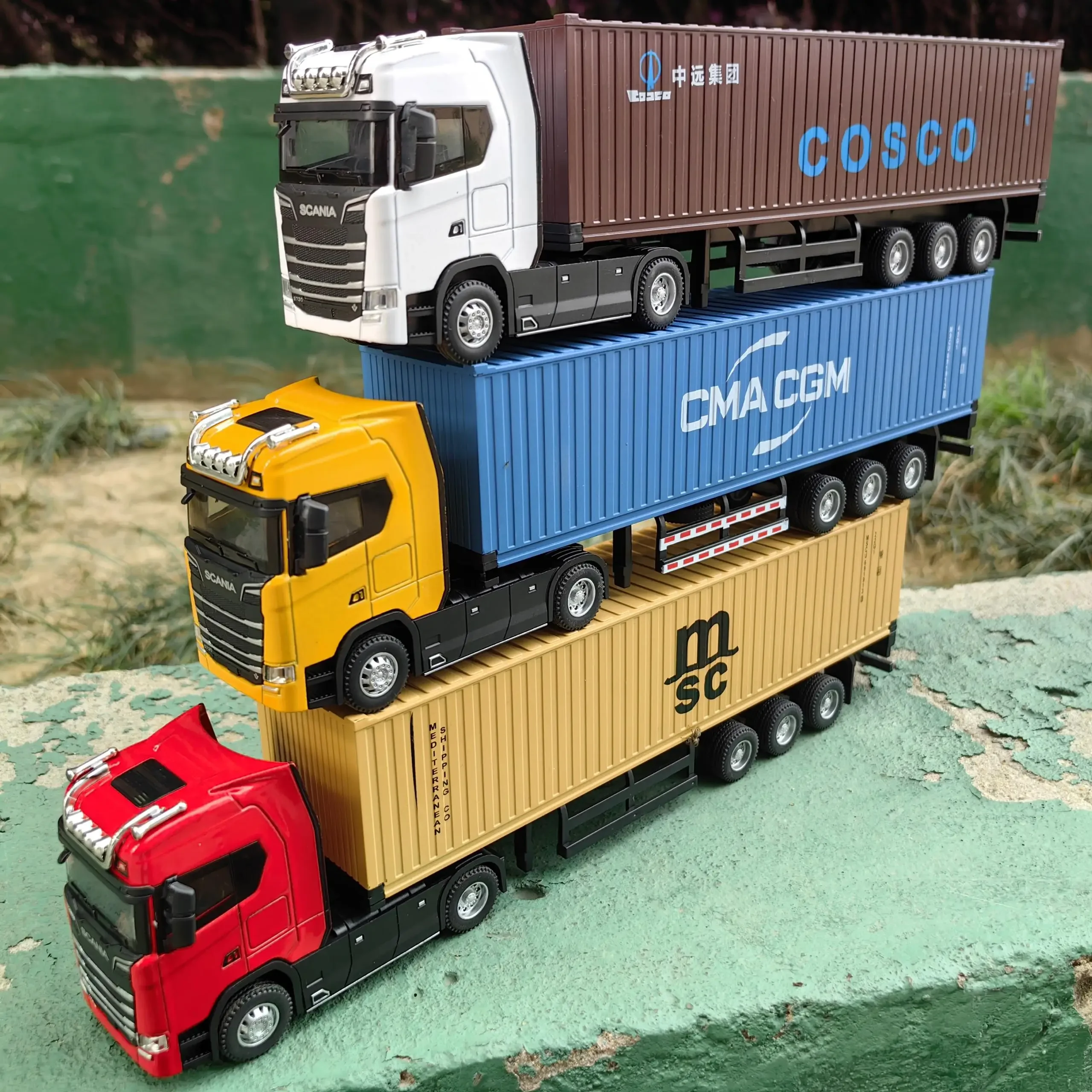 

1:50 Scale Alloy Truck Head Container Car Model Toy Sound Light Pull Back Doors Opened Engineering Vehicle Models Hobby Gifts
