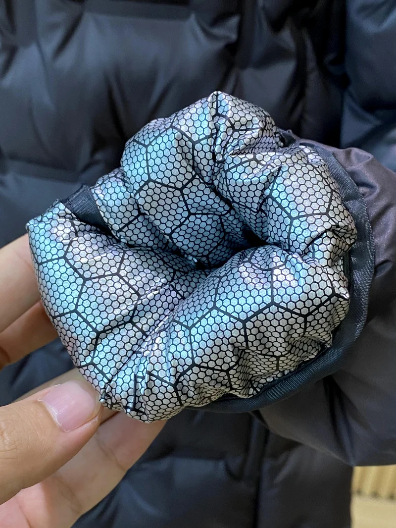 معطف Jaet خفيف الوزن عالي الجودة للرجال في الهواء الطلق مبطن بالقطن مزين بسحاب من نسيج النايلون بغطاء للرأس ومضمون للدفء