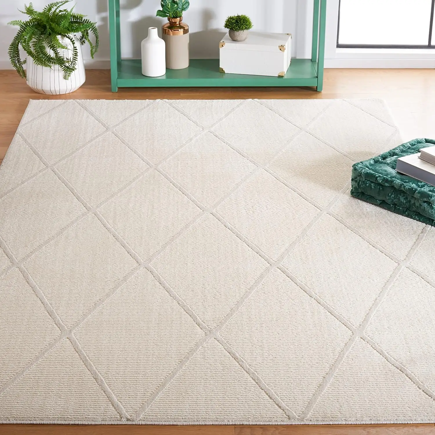 

Safavieh Revive Collection Area Rug - 8' X 10', Ivory, Solid Design, Non-Shedding & Easy Care, Ideal For High Traffic Areas In