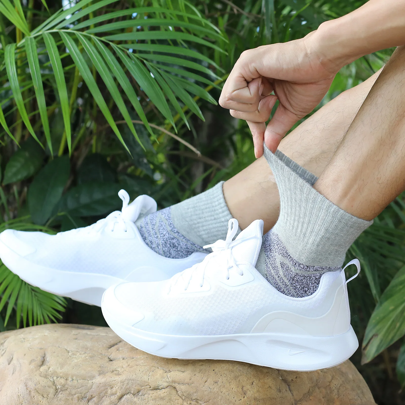 Men 3 Pairs Athletic Cotton Socks Outdoor Sports Casual Crew Socks for Hiking Trekking Walking athletic cotton socks