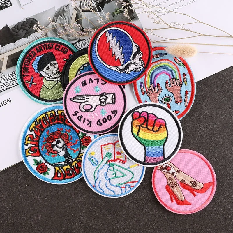 Round Cartoon Popular Animal DIY Embroidered Accessories Badge Cloth Sticker Patches for Clothing Sewing Iron on Bag Phone Shell