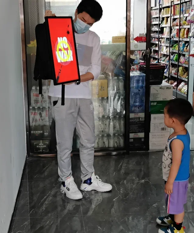 Video Display Outdoor Advertising Billboard Android System 21.5 Inch LCD Screen Backpack Billboard Human Walking Billboard