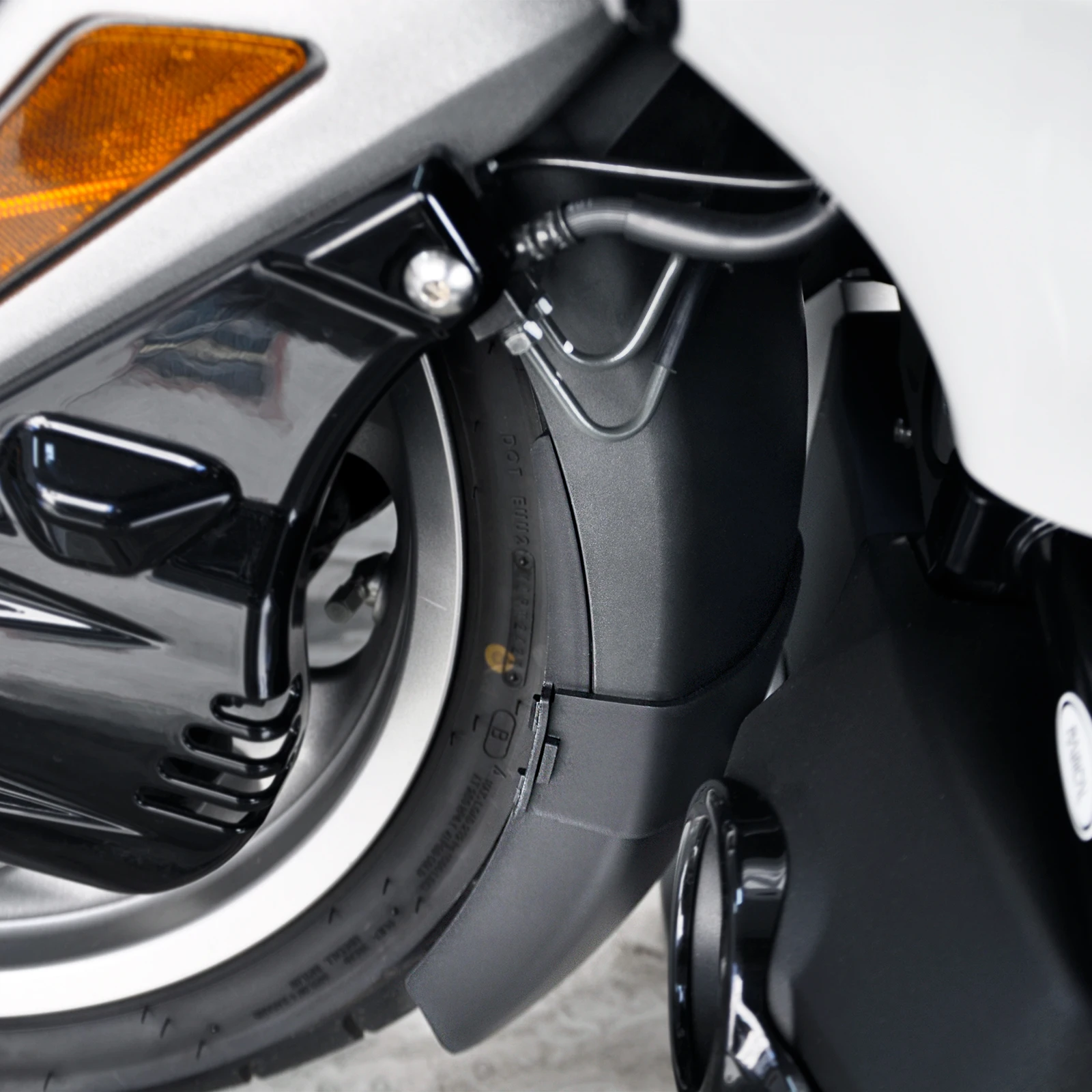 

PANICAL Motorcycle Front Fender Protection Cover Extended Kit Splash Protection Cover For Honda GoldWing GL1800 F6B 2018-2025