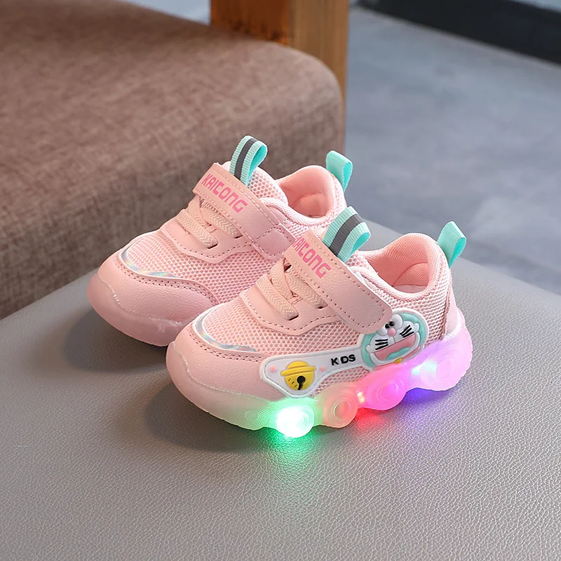 Kid Shoes Children Sports Shoes 2023 Spring/Summer New Boys/Girls LED Light Casual Shoes Soft Sole Small White Shoes Zapatillas