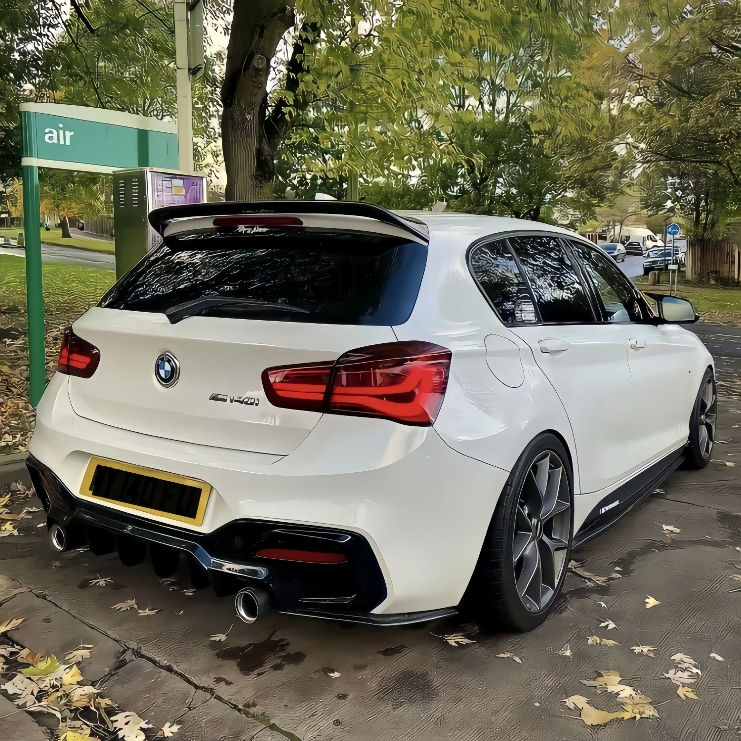 MP Style Gloss Black Car Rear Bumper Diffuser Splitters For BMW 1 Series M Sport F20 F21 M135i M140i 2015-2019 Tuning Body Kits