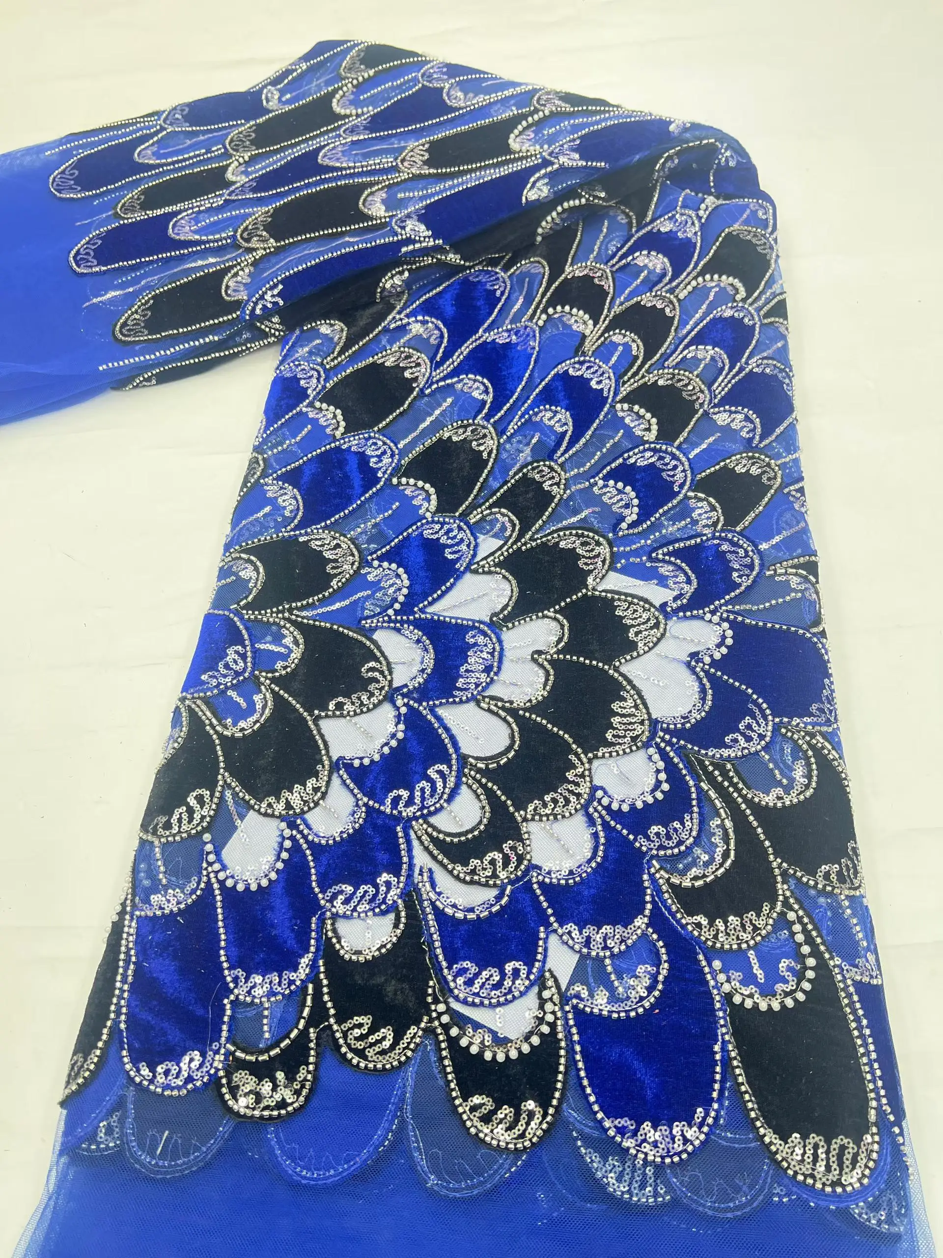 Sewing Velvet Fabric - ผ้าแอฟริกันหรูหราสำหรับผู้หญิง ผ้ากำมะหยี่ลูกไม้ประดับด้วยลูกปัด ผ้าทูลล์ 5 หลา ผ้าปักลายไนจีเรียสำหรับตัดเย็บชุดแต่งงาน