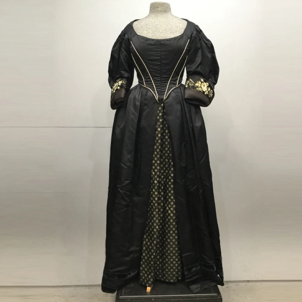 Historical Victorian Renaissance Queen Walking Dress Tudor Elizabethan Anne Boleyn Ball Gown Theatre Stage Show Costume