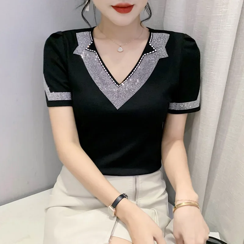 Damska koszulka T-shirt modna dekolt V Hot Diamond siateczkowe topy M-3XL Bluzki odzież nowa kolekcja lato 2025 krótki rękaw