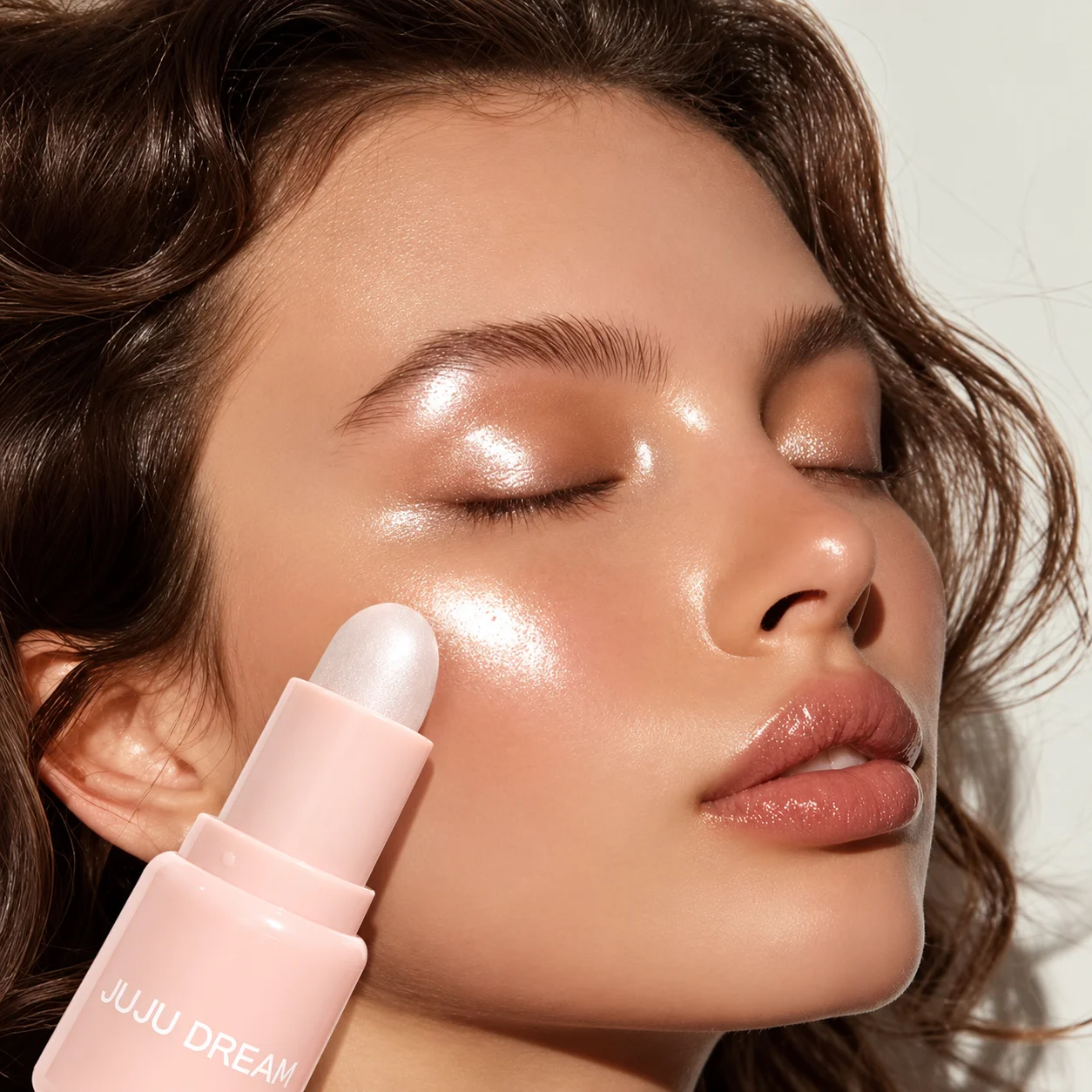 JUJU DREAM Cream Highlighter Stick Radiant Shimmer Face Makeup for Cheeks Nose Glow Finish Easy Application Beauty Cosmetics