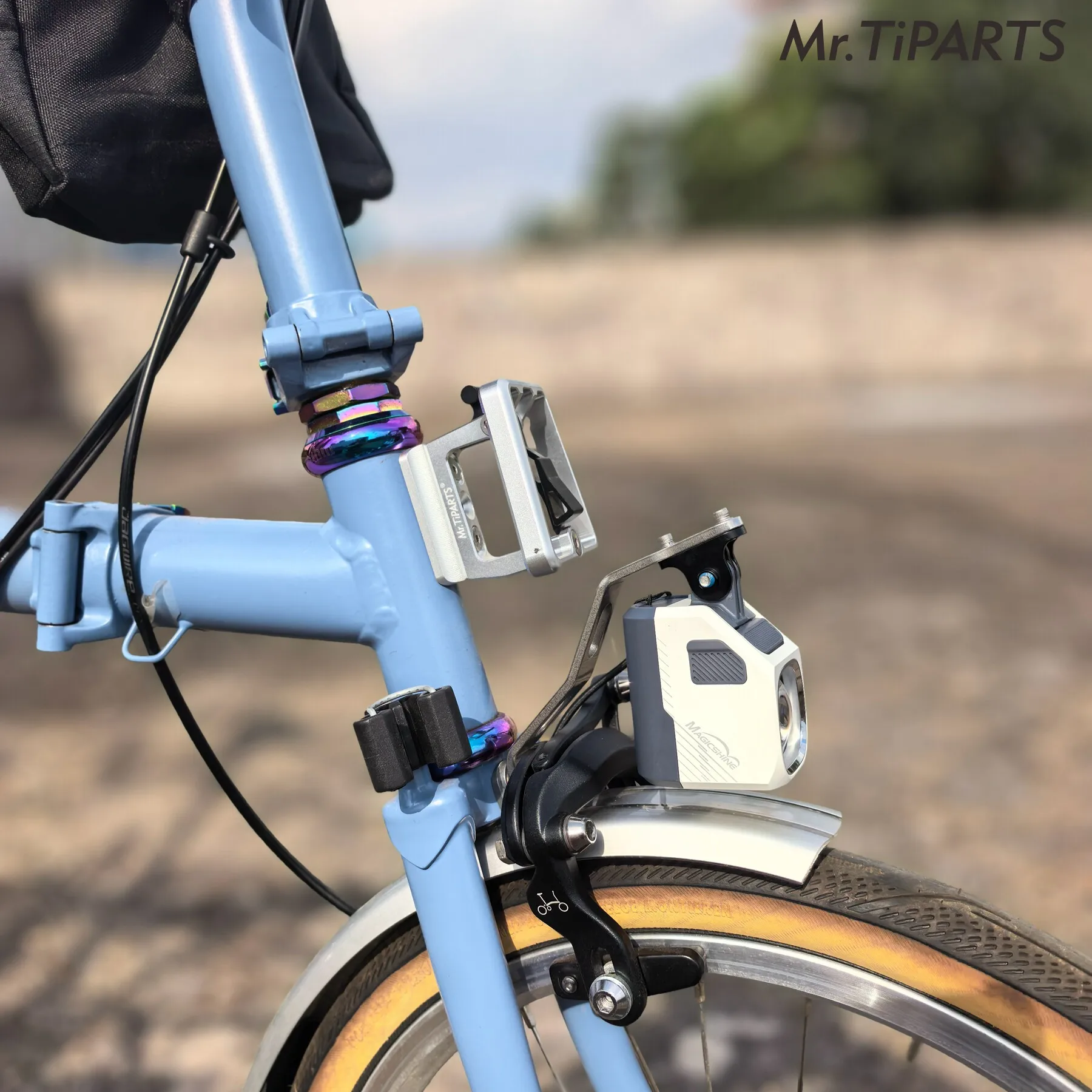 Bicycle Front Light Mount Bracket for Brompton & DAHON Folding Bike Lamp Holder Bracket Under-mount view 4