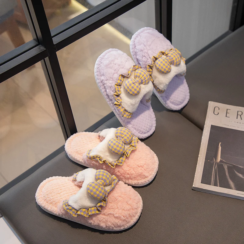 

2023 New Girls Slippers Lace Lattice Bow Winter New Platform Versatile Soft Princess Kids Boys Shoes Parent-child Shoes Plush
