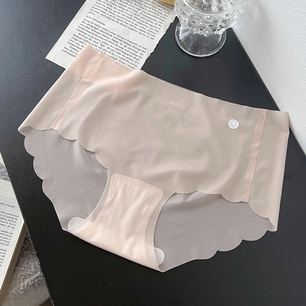 1PC Ice Silk Seamless Underwear Ladies Summer Soft Underpants Ultra-thin Solid Color Women Breathable Briefs Panties