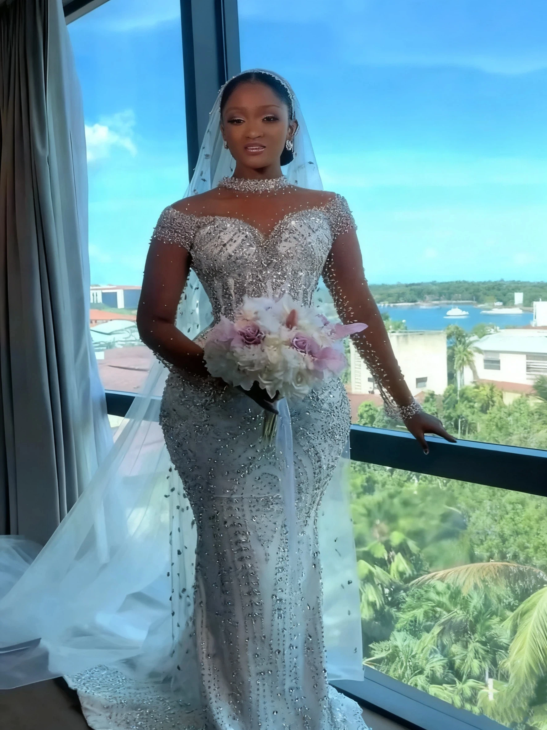

Luxurious Sparkling Mermaid Crystal Bead Women's Wedding Dress New Sexy High Collar Long Sleeve Ball Bridal Dress Customized