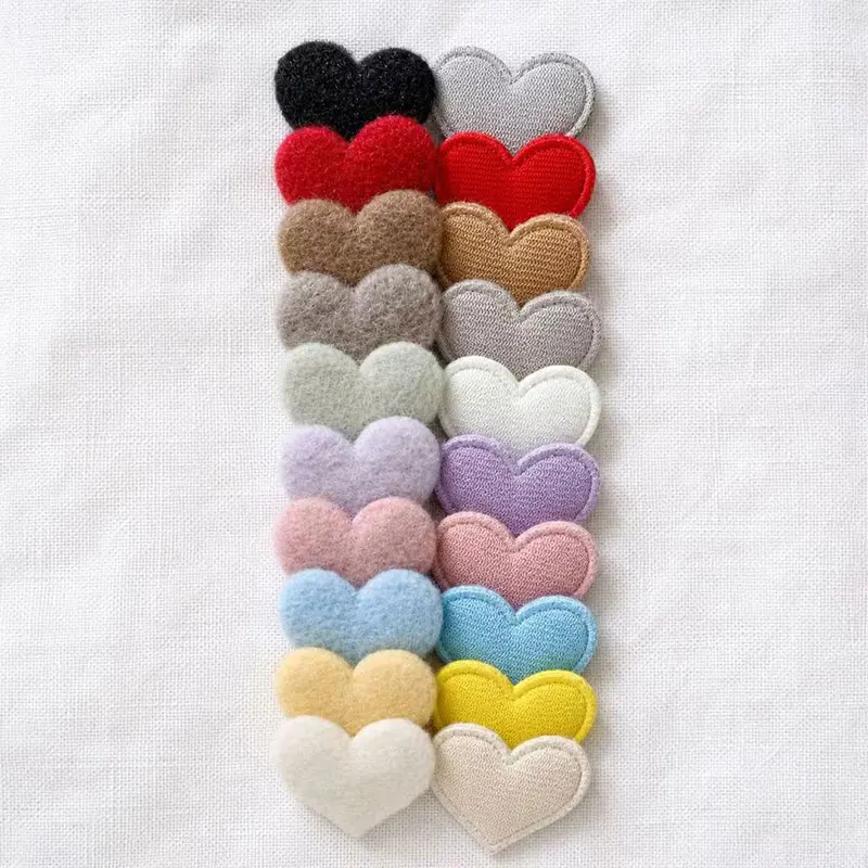 100 Stück Gekräuselte Filz-Herz-Applikationen 3,3x3,5cm Haarspangen-Zubehör für Stofftaschen, Hüte, Socken-Dekorationen – Detail 6