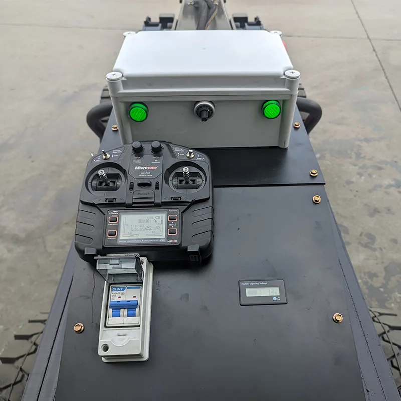 رافعة شوكية للخزان الهيدروليكي الكهربائي للوجستيات المستودعات نظام الرفع/التفريغ الأوتوماتيكي بالكامل على الطرق الوعرة