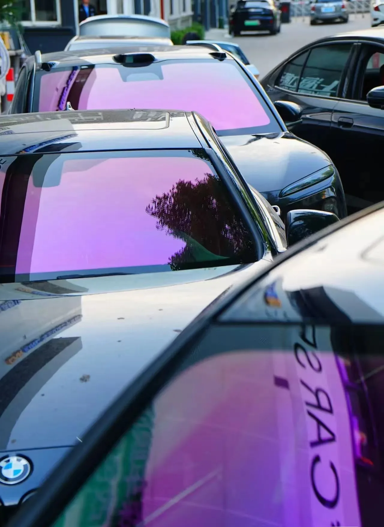 حار بيع 1.52*30 متر الحرباء نافذة السيارة تينت فيلم 99% الأشعة فوق البنفسجية وعالية الأشعة تحت الحمراء رفض 11 ألوان الشفاء الذاتي ووظيفة المضادة للخدش